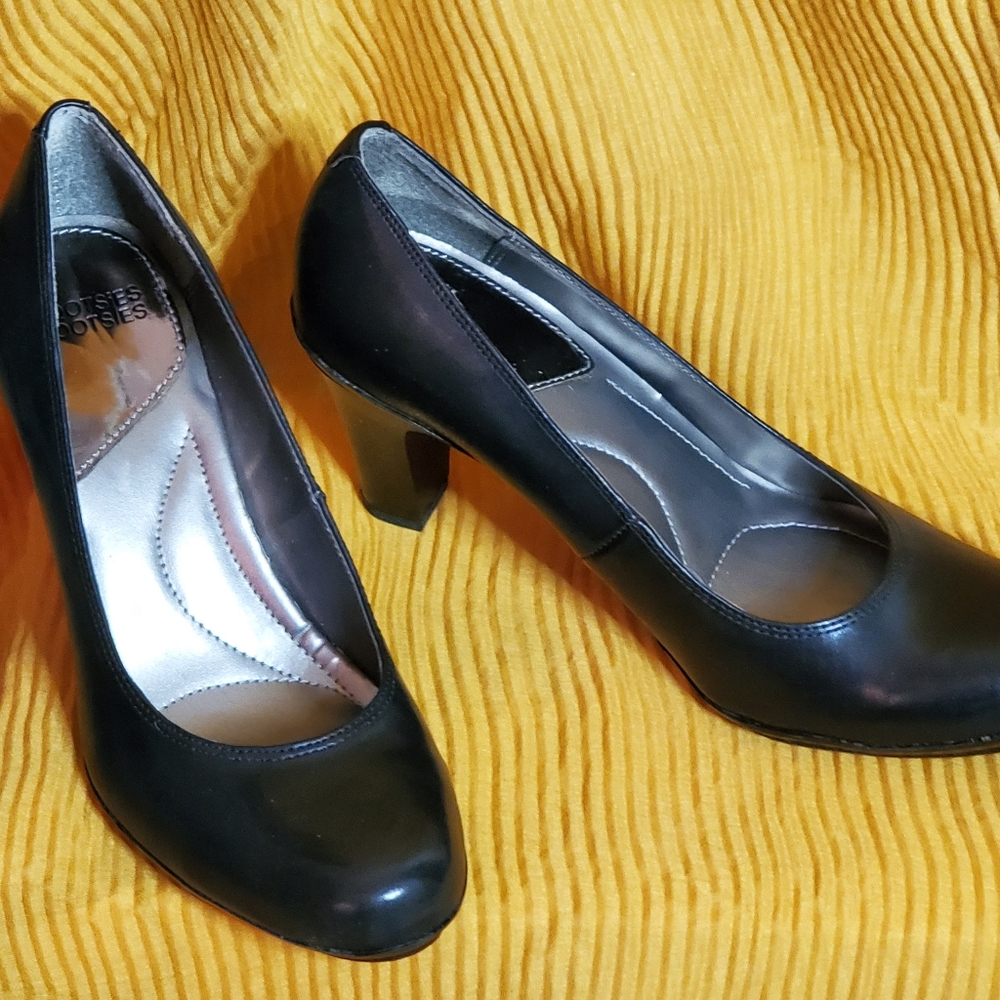 Mootsies Tootsies Mocherisek Black 8.5M in original box